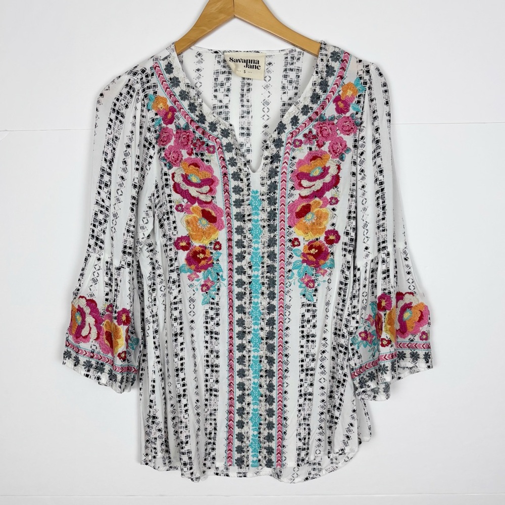 Savanna Jane Floral Embroidered Bell Sleeve Boho Split Neck Top Size Small
